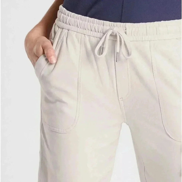 Athleta Women's Faralllon Bermuda Shorts Sz 26 563681 Birch Grey Cotton Spandex - Picture 4 of 12